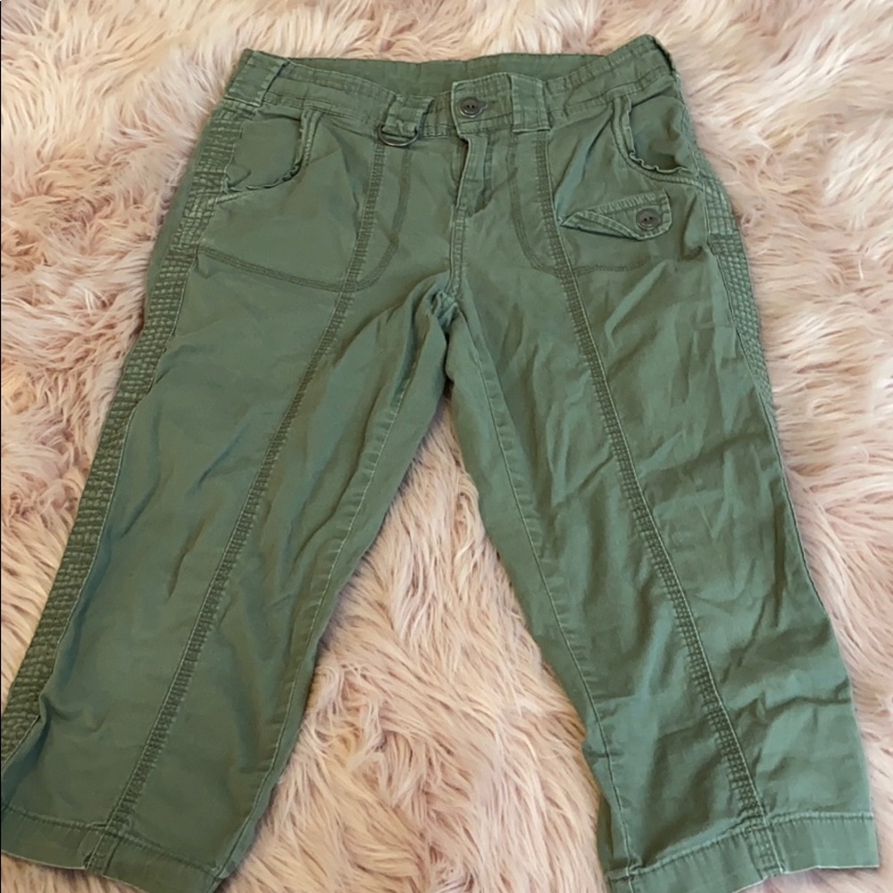 🤑Army green capri pants🤑